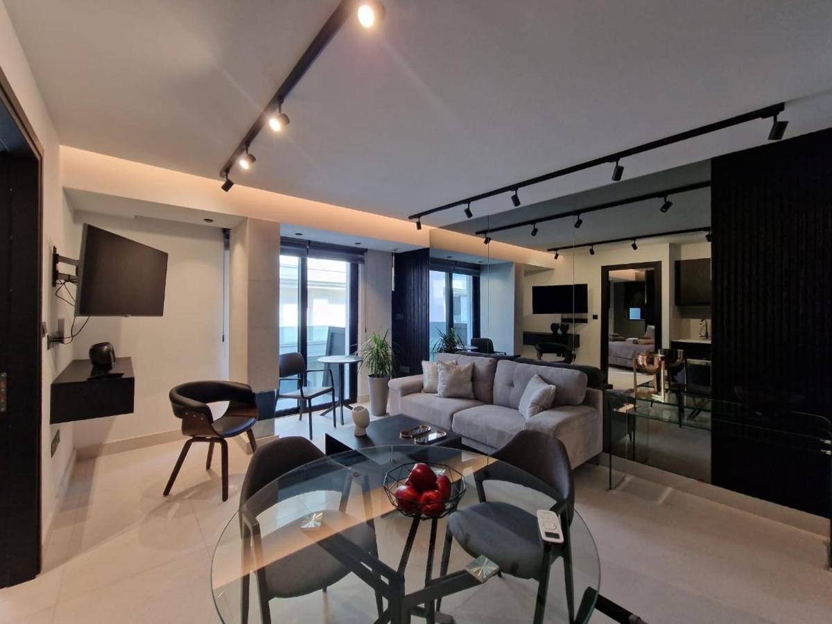 Raam Luxury Appartement Larnaca