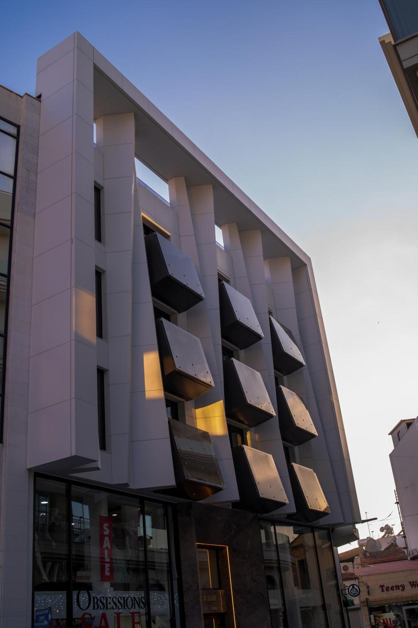 Raam Luxury Appartement Larnaca