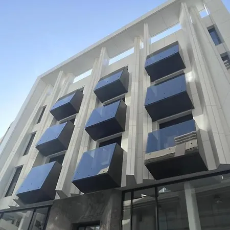 Raam Luxury Suites Larnaca Extérieur photo