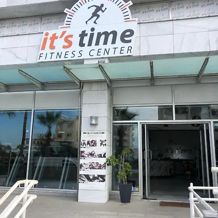 Raam Luxury Suites Larnaca Extérieur photo