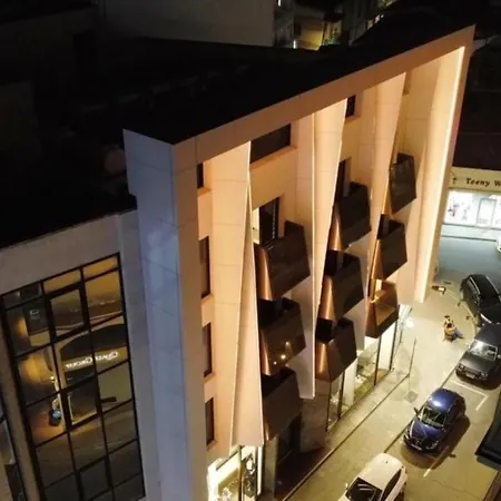 Raam Luxury Suites Larnaca Extérieur photo
