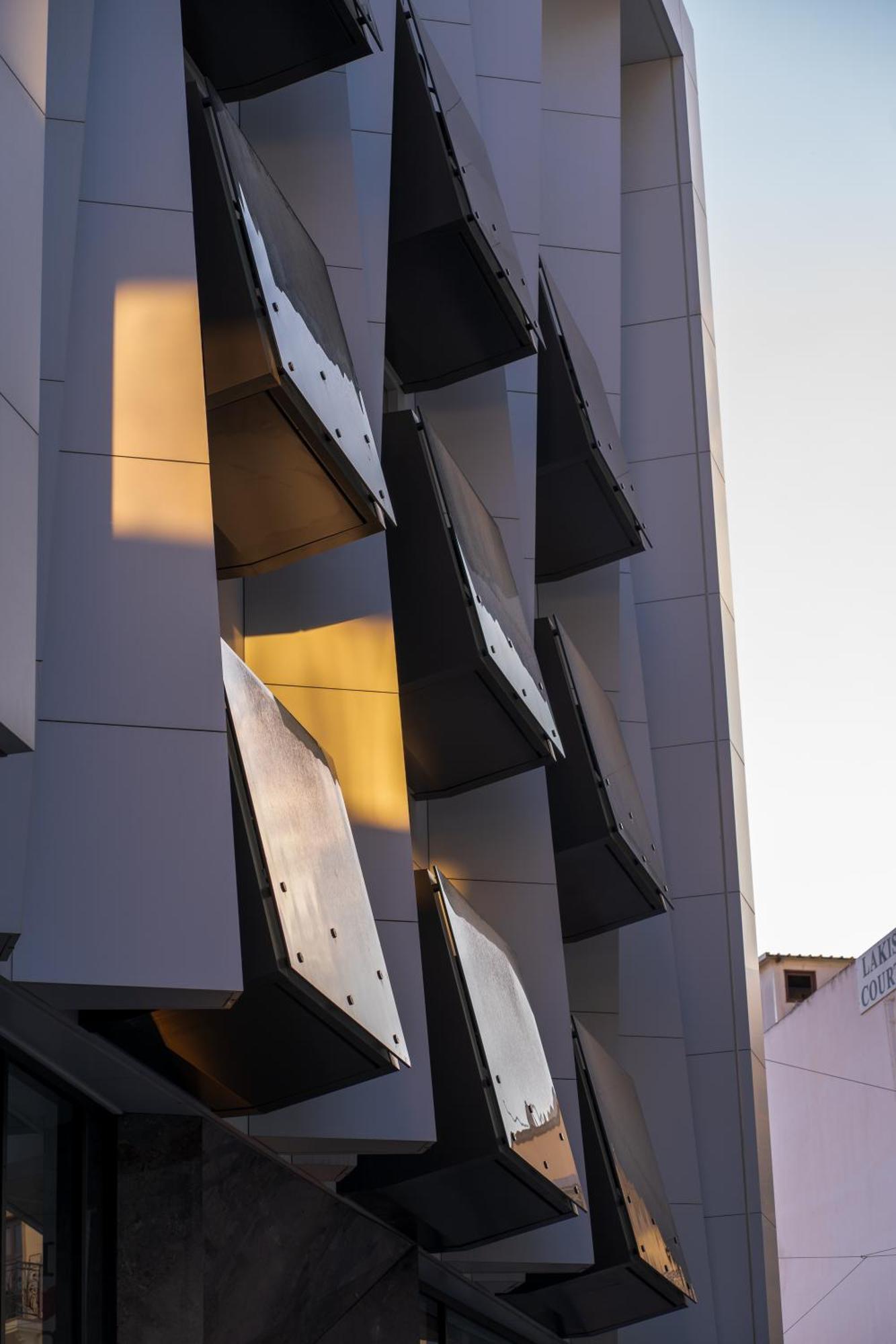 Raam Luxury Apartment